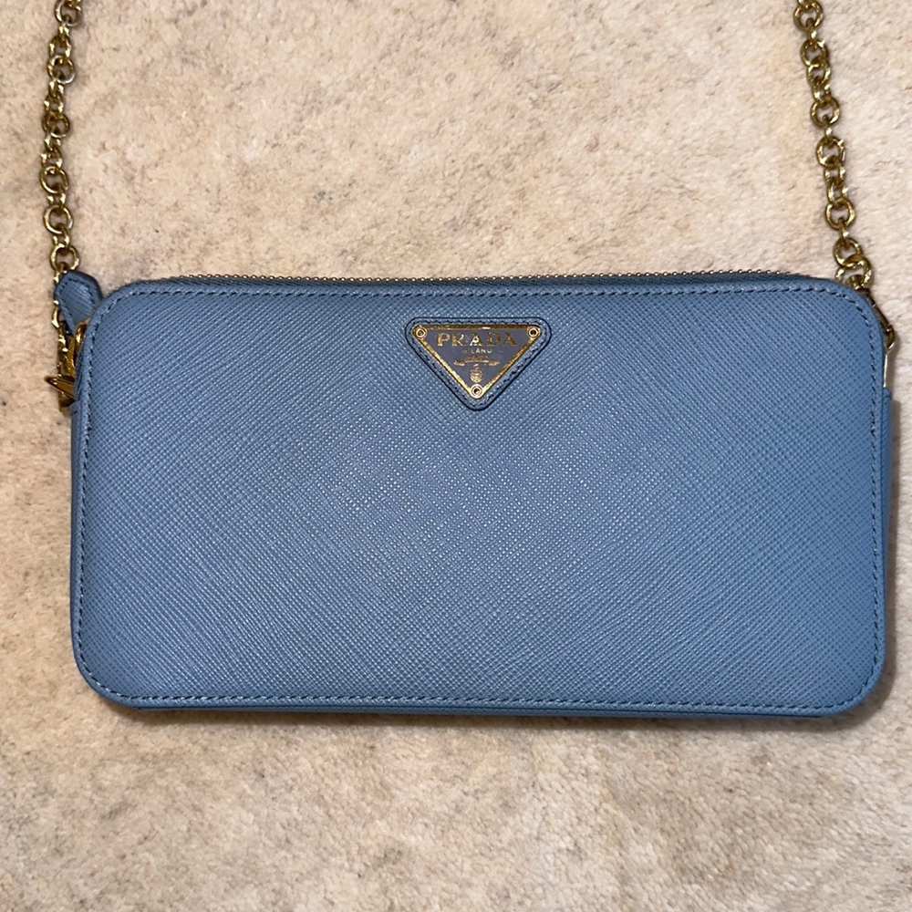 Prada saffiano wallet on chain. Never used. Perfect condition. Light blue color - Picture 1 of 8